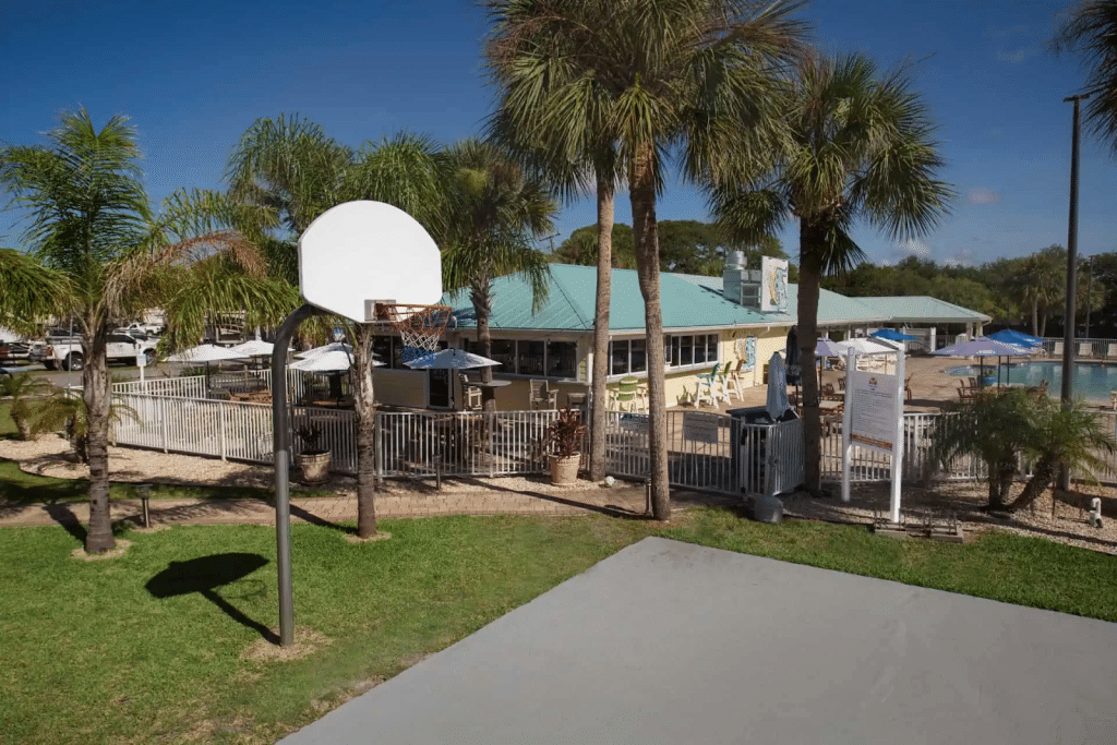 , Déménagement: Les meilleurs parcs de camping-cars près de St Augustine, Floride en 2024